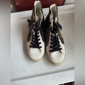 Shu shop sparkle sneakers shoes